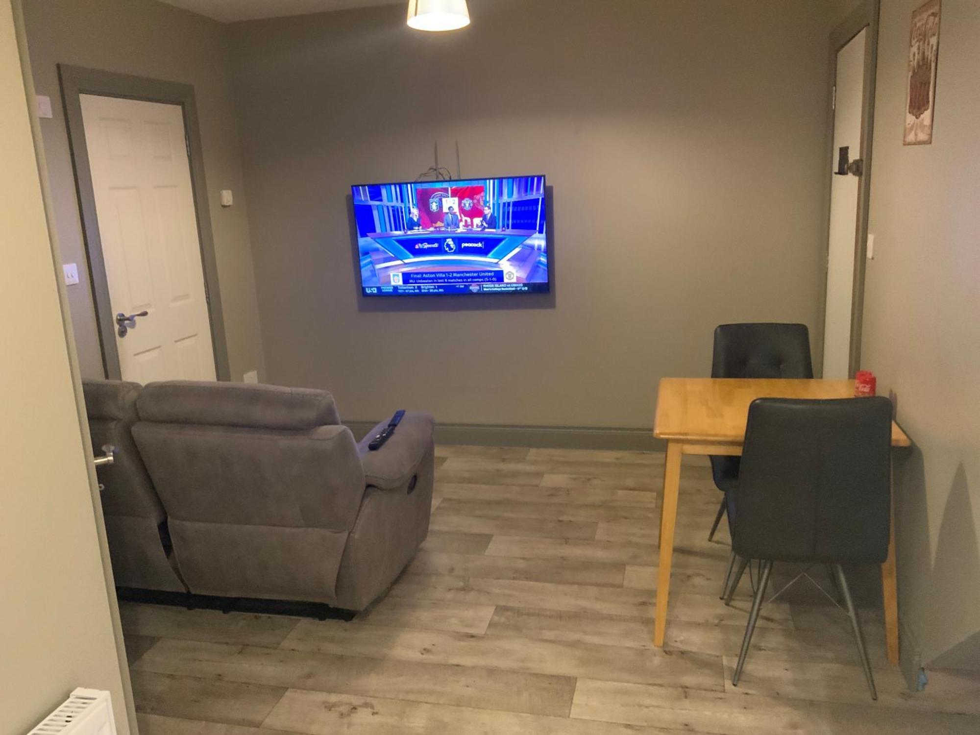 Cozy Small 1 Bedroom Apartment Galway Exterior photo